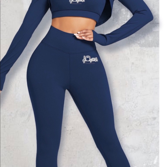 NWT- 3 pc Workout set - Picture 3 of 8